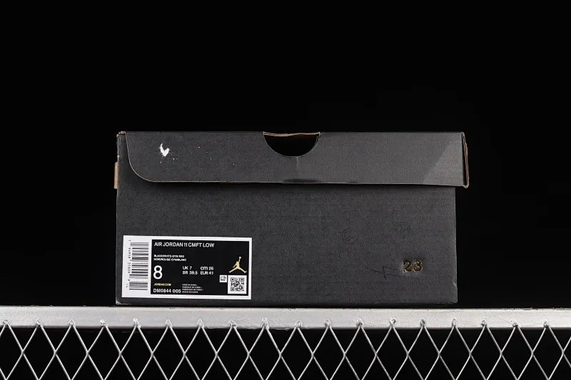 All categories Air Jordan Jordan series basketball shoes Air Jordan 11 Air Jordan 11 CMFT Low AJ11 Joe 11 patent leather black and red low-top anti-slip shock-absorbing basketball shoes DM0844-005
